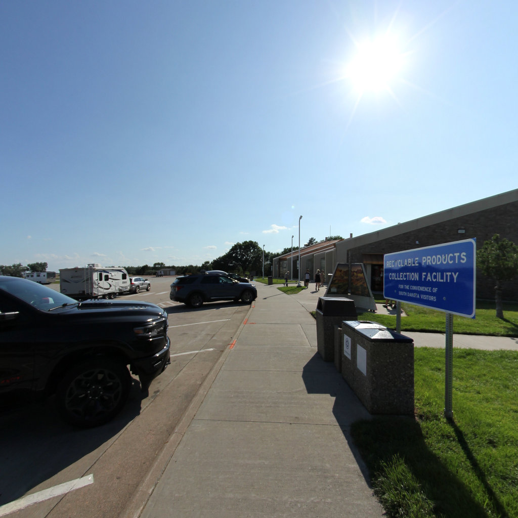 Chamberlain L&C Interpretive Center scene image looking forward