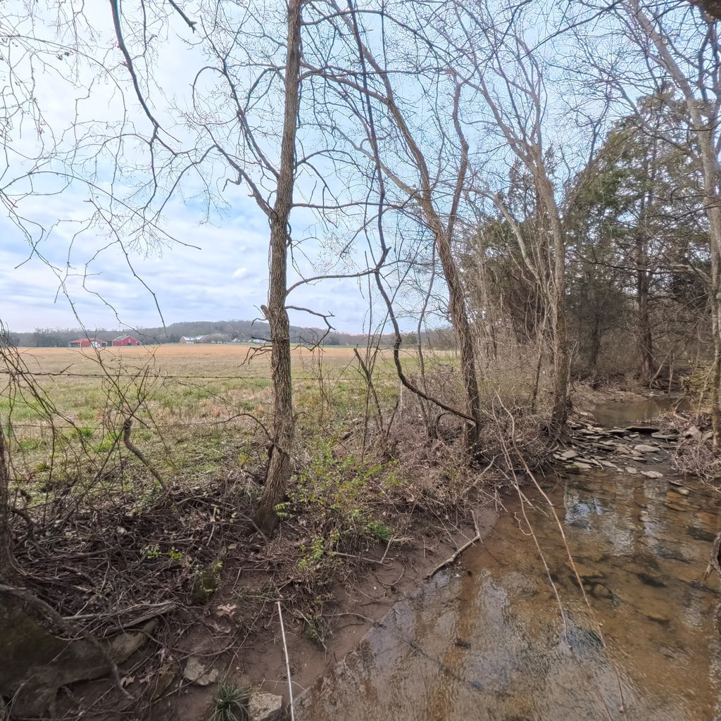 360° scene along the corridor
