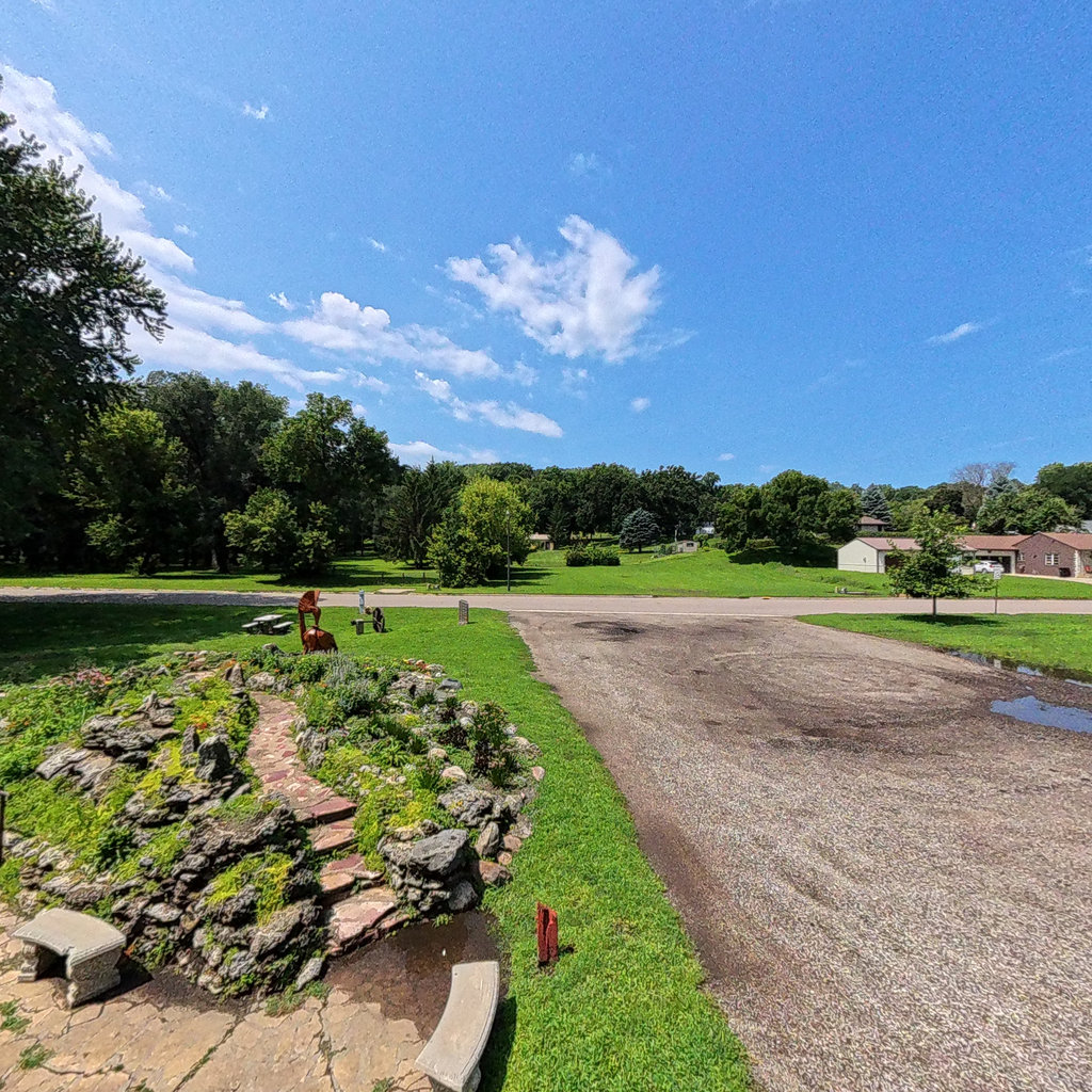 360° panoramic view of Riverside Park Access