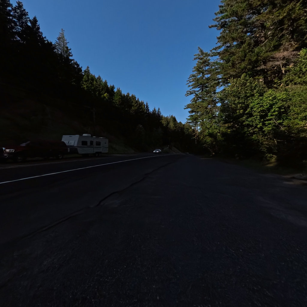 Beacon Rock Trail scene image looking forward