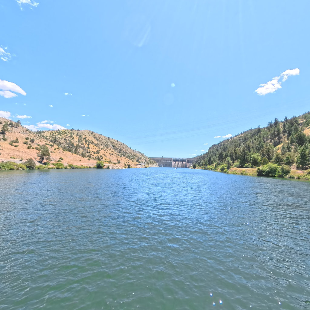 360&deg; panorama near Missouri River above Great Falls, Gates of the Mountains