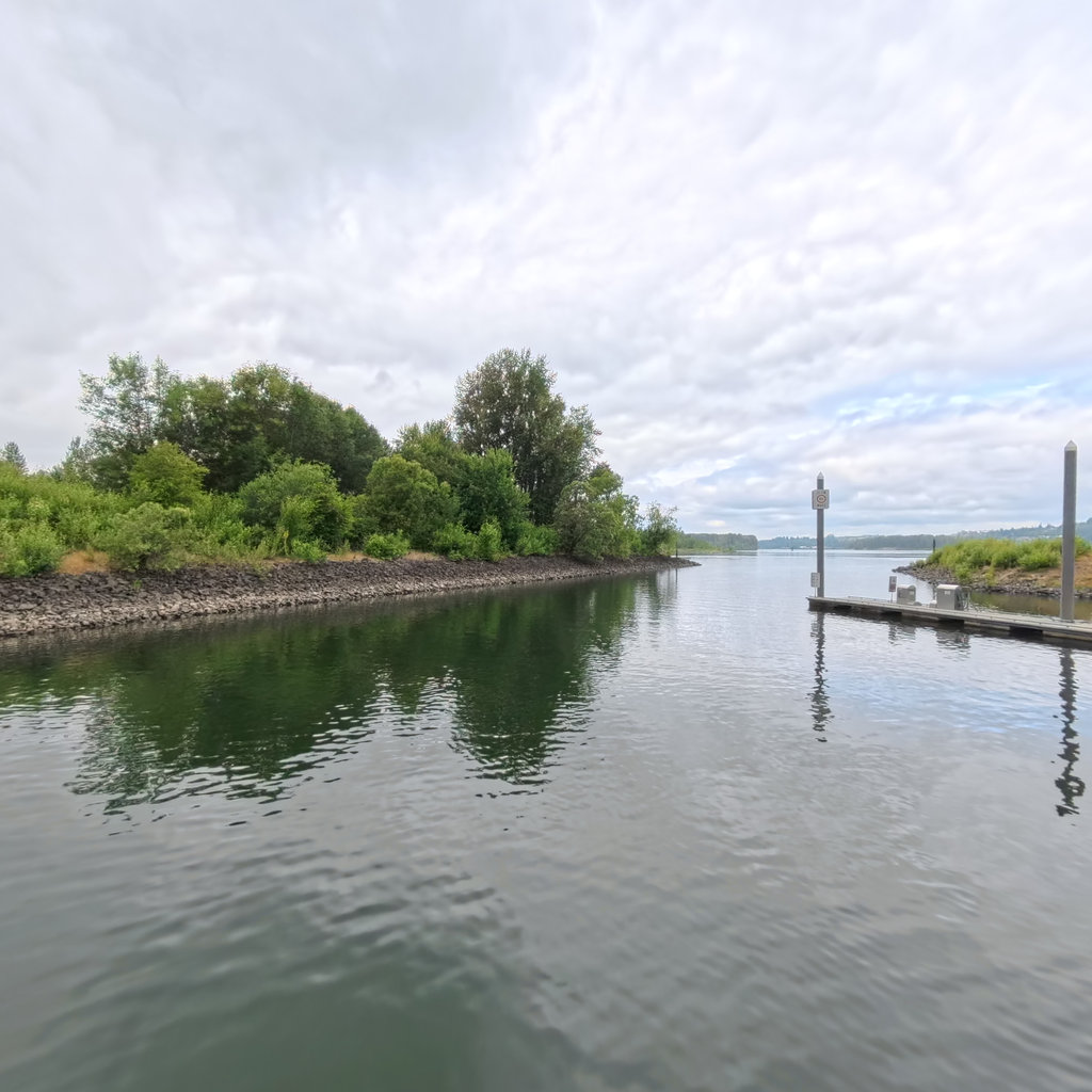 Chinook Landing to Bonneville scene image looking forward