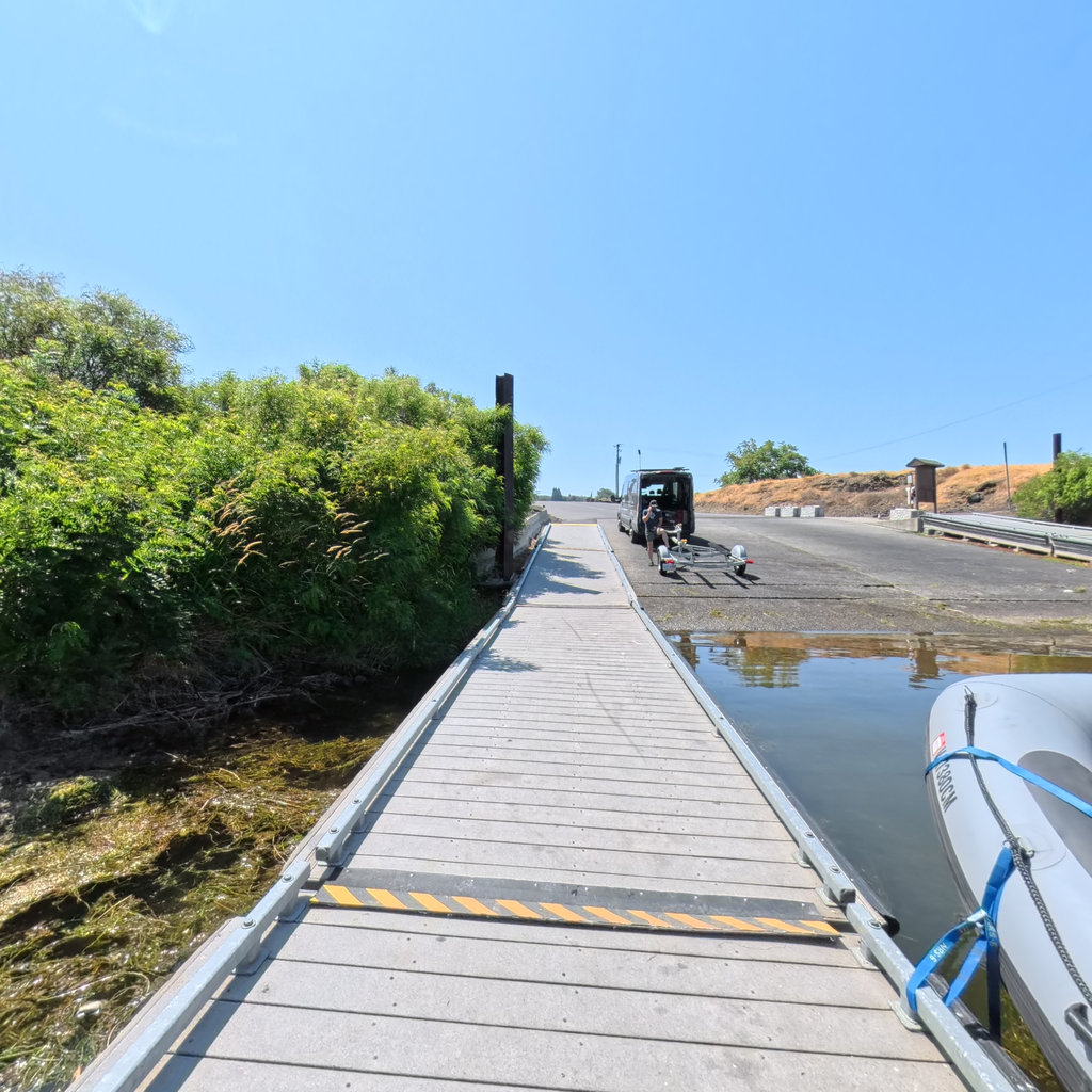 The Dalles to Hood River scene image looking forward