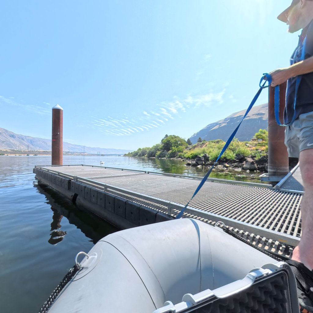 Lake Celilo scene image looking forward
