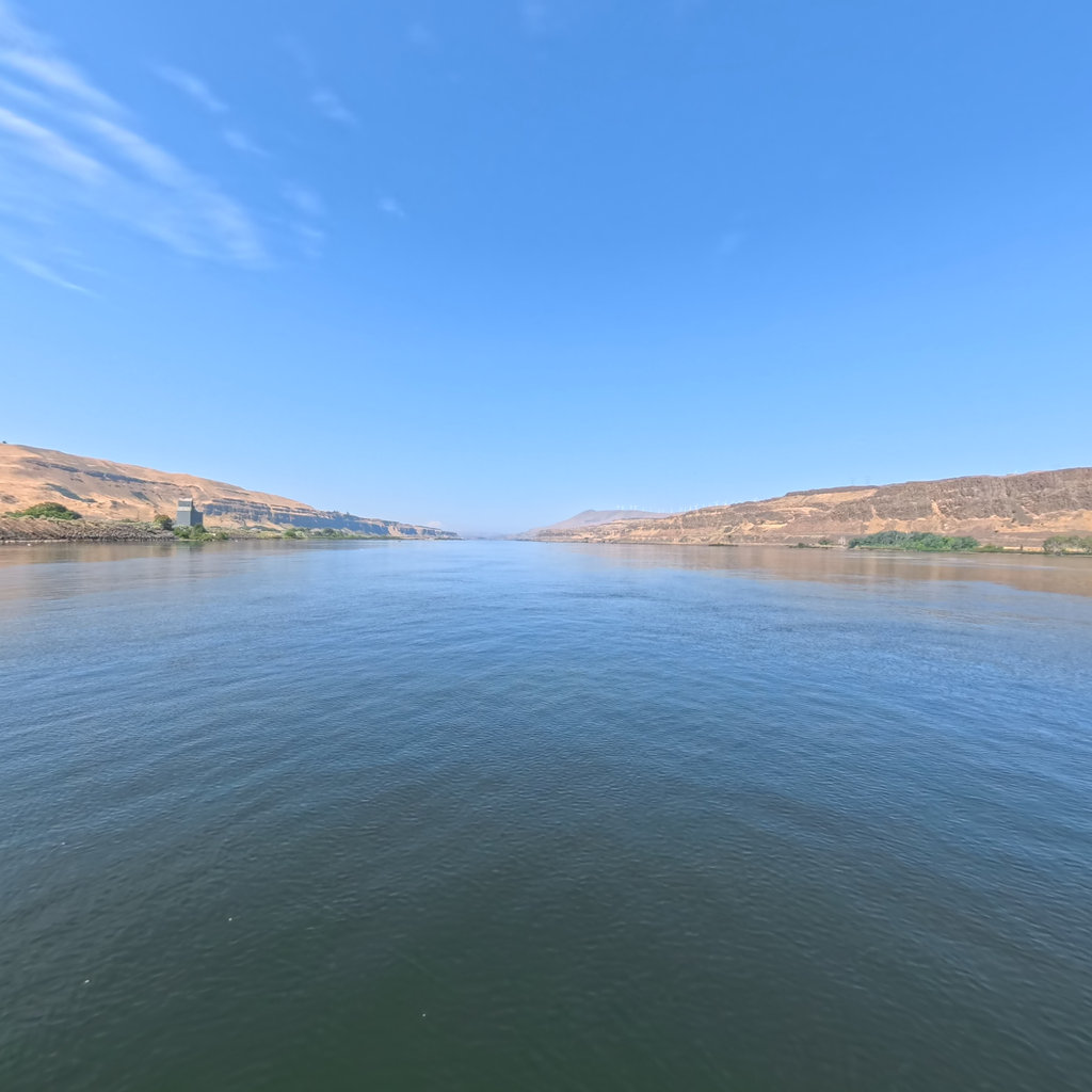 Columbia River at Lake Celilo, Washington — 360° capture