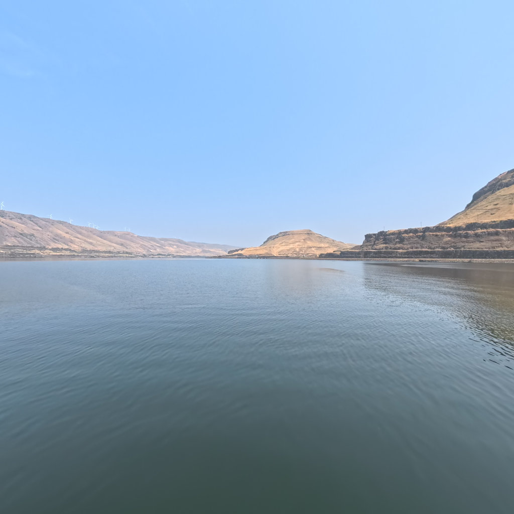 Terrain360 panorama near Columbia River above Celilo