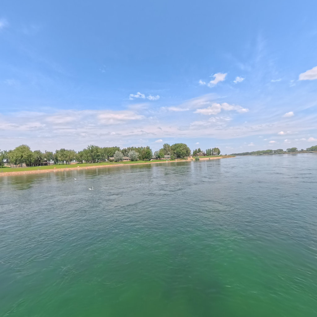 Terrain360 panorama near Missouri River at the Milk River confluence
