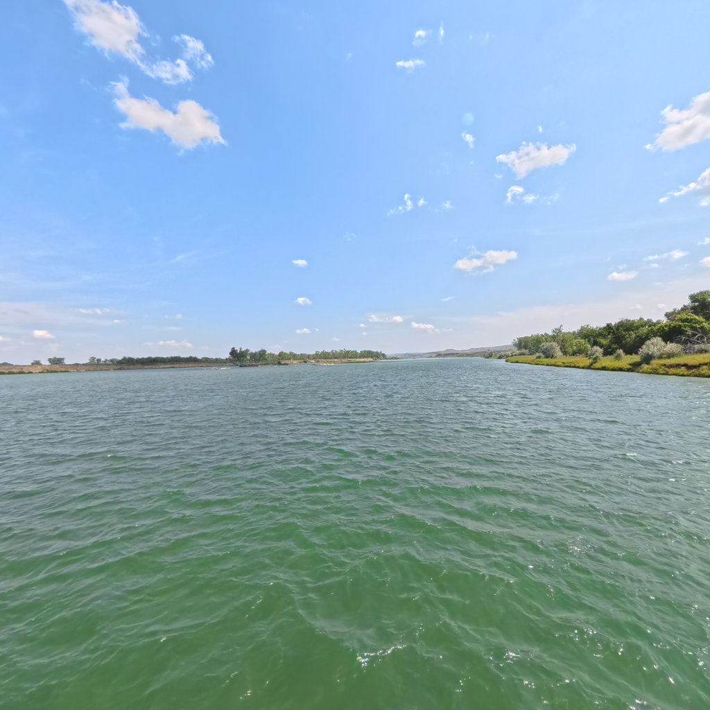 Terrain360 panorama near Missouri River at the Milk River confluence