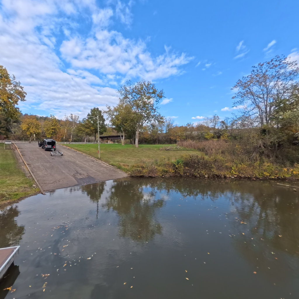 Kanawha River scene image looking forward