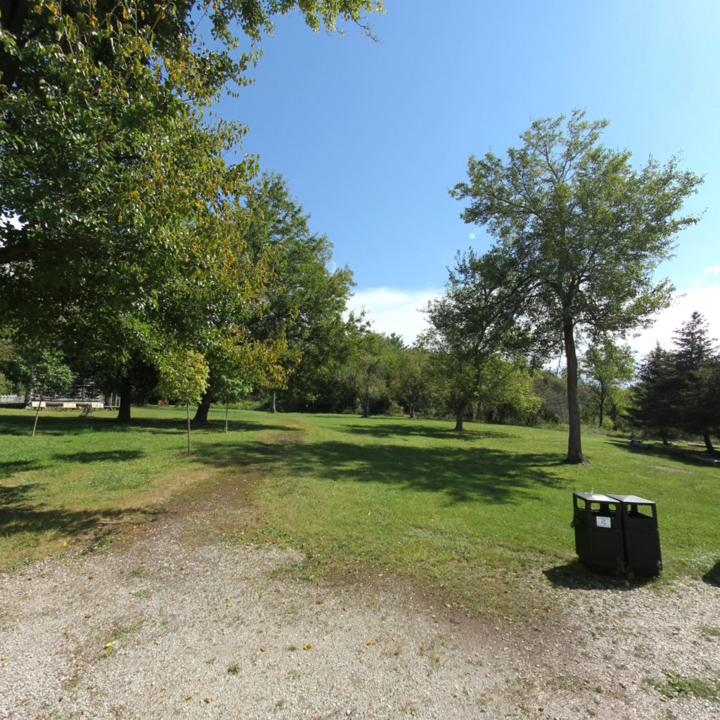 Woldmar Nature Center 1 scene image looking forward
