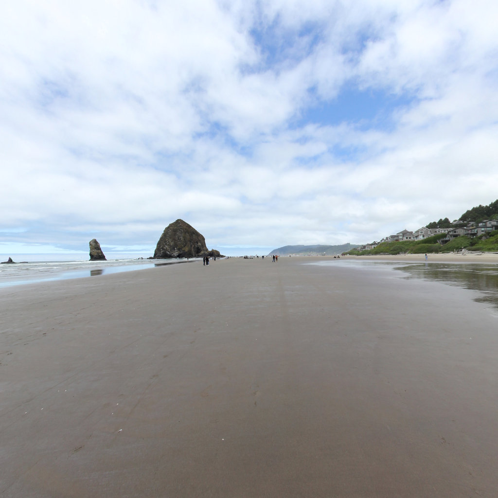 Cannon Beach scene image looking forward