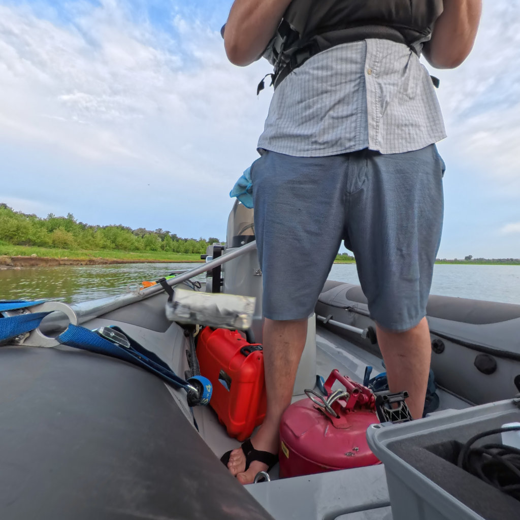 Lake Oahe scene image looking forward