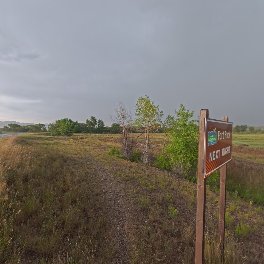 Picnic area overlook trail